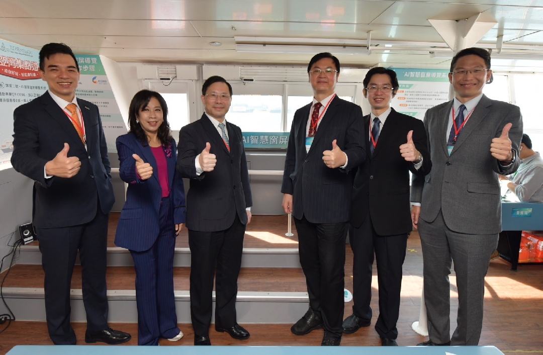 �ɽ�(j��ng)��(j��)�����g(sh��)ָ̎��(d��o)�Ƅ�(d��ng)��͸�^(gu��)���_(d��)��������I(y��)���g(sh��)�о�Ժ�c������������������춸��ہ����ǻ۶�݆���Ȍ�(d��o)������Micro LED͸���@ʾ������(22)�Ն���(�������_(d��)��늠I(y��ng)�\(y��n)�L(zh��ng)�߿���(j��ng)���¸�������݆��˾�����L(zh��ng)�S��������(j��ng)��(j��)�����L(zh��ng)��ȫ���������и����L(zh��ng)�_�_(d��)������(j��ng)��(j��)�����g(sh��)̎���L(zh��ng)���܄P������Ժ늹�ϵ�y(t��ng)�������L(zh��ng)������)